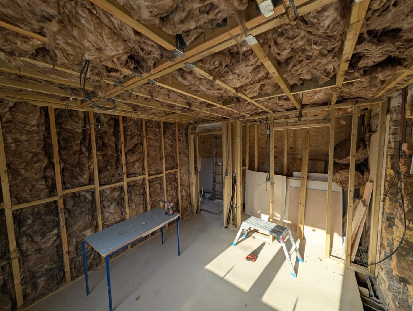 T&M plasterboard installation and repair